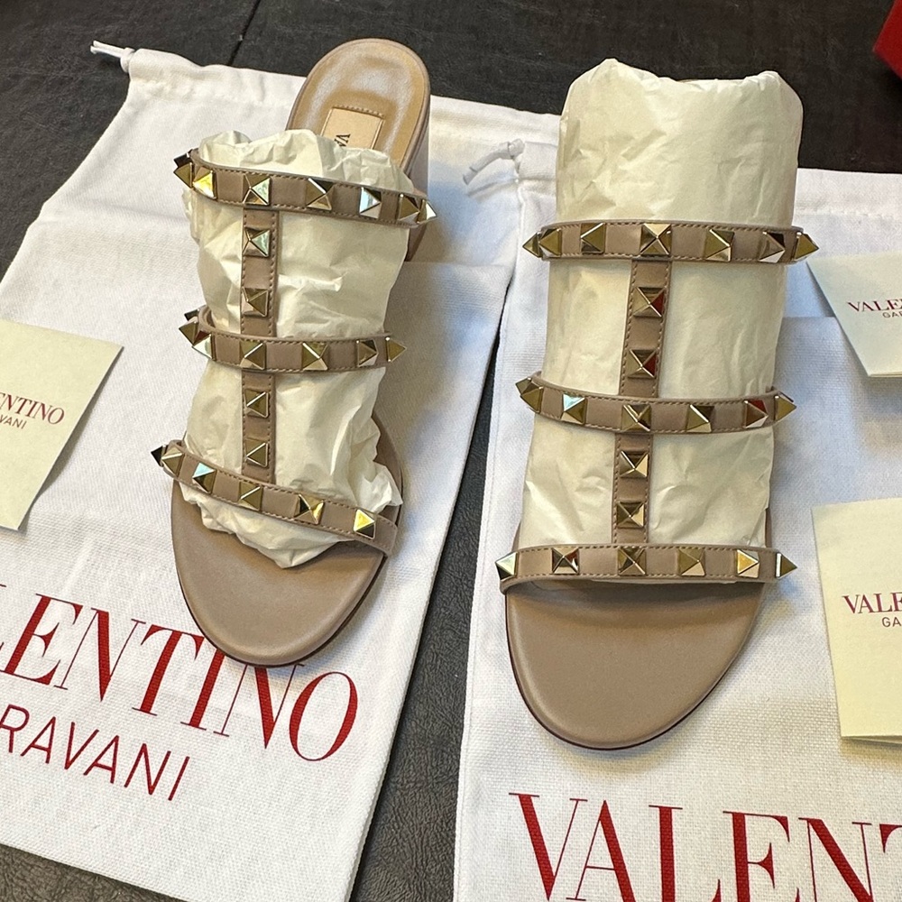 Valentino Garavani Tan Studded Sandals